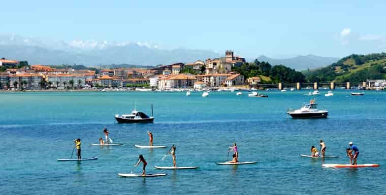 Stand up paddleboarding in San Vicente