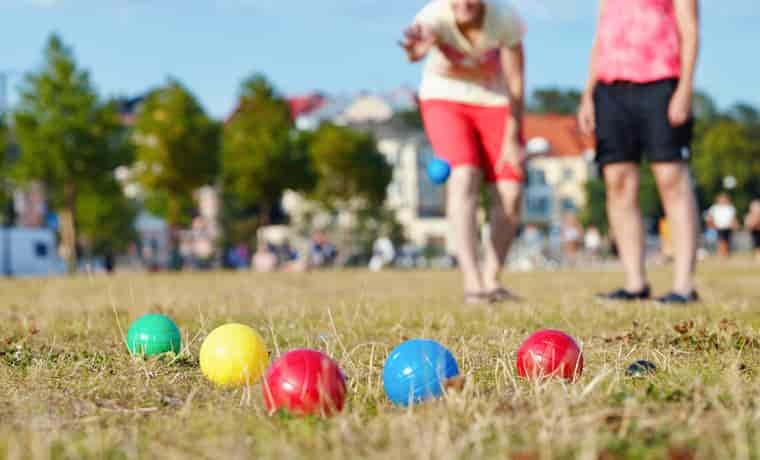 People playing Petanque