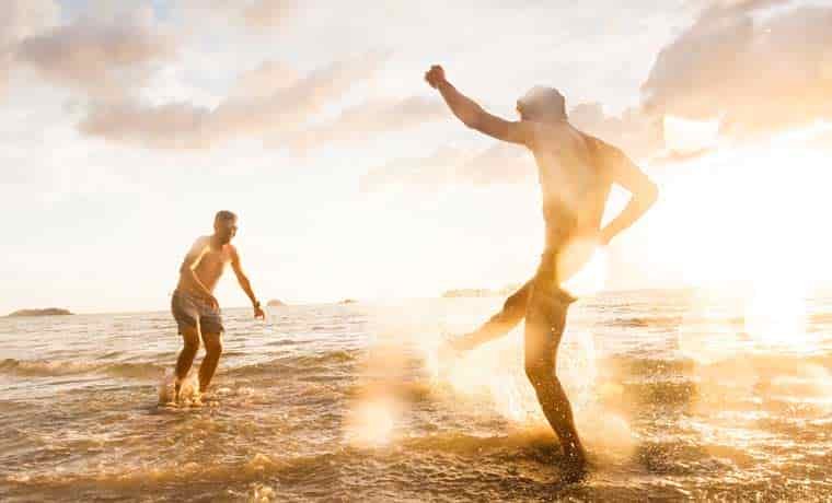 Water fight in the sea