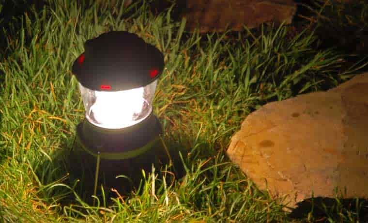Red lights on lantern