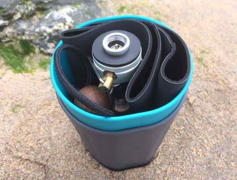 Stove packed in mugs