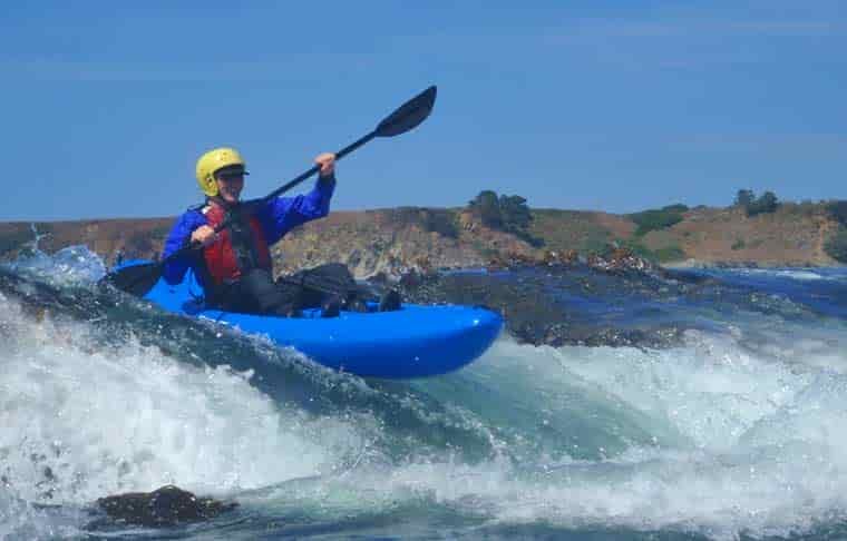 Paddling on white water