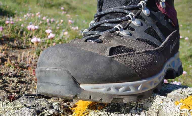 Toe of hiking boots