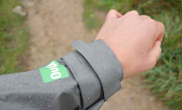 Jacket cuff and hand