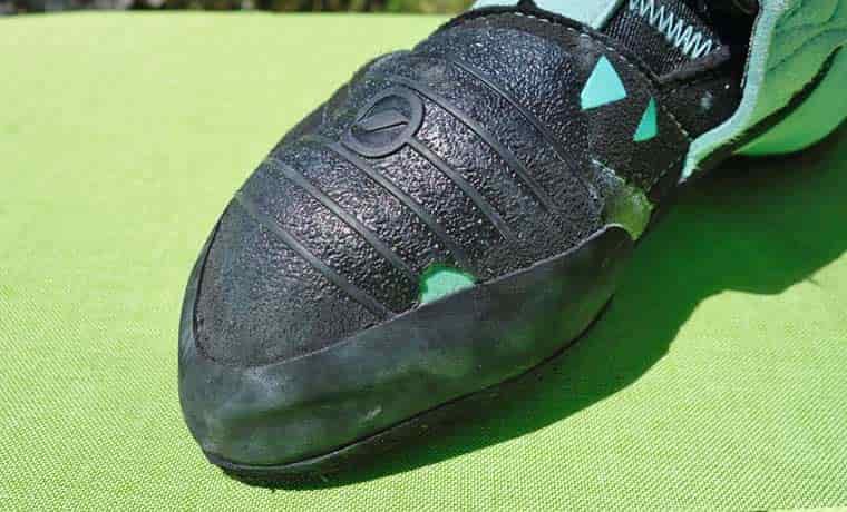 Toe of climbing shoe