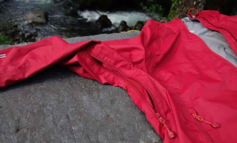 Jacket pit vent