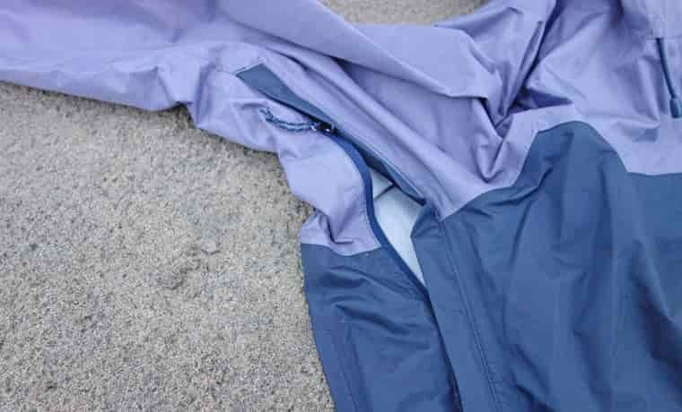 Jacket pit vents