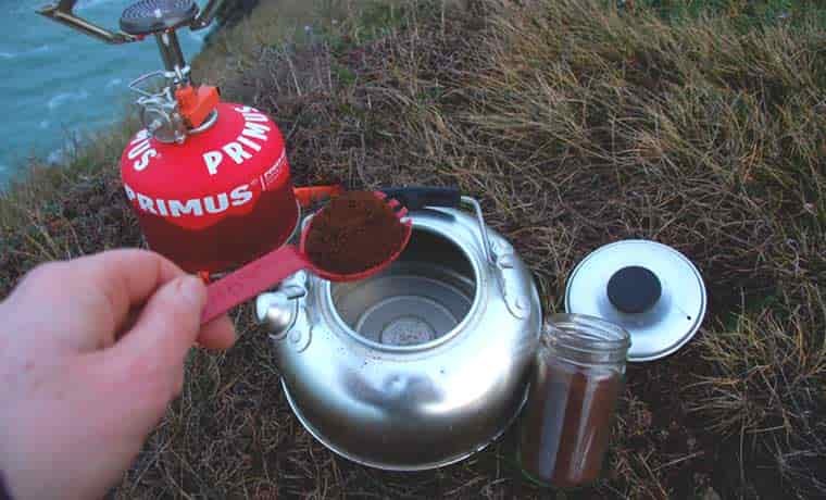 making cowboy coffee