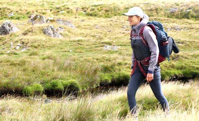 Woman hiking in Fjallraven tights