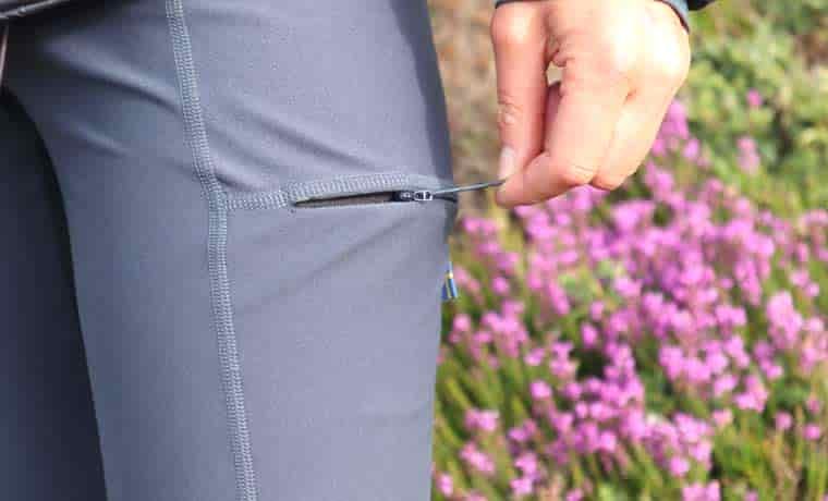 Zipper on leggings