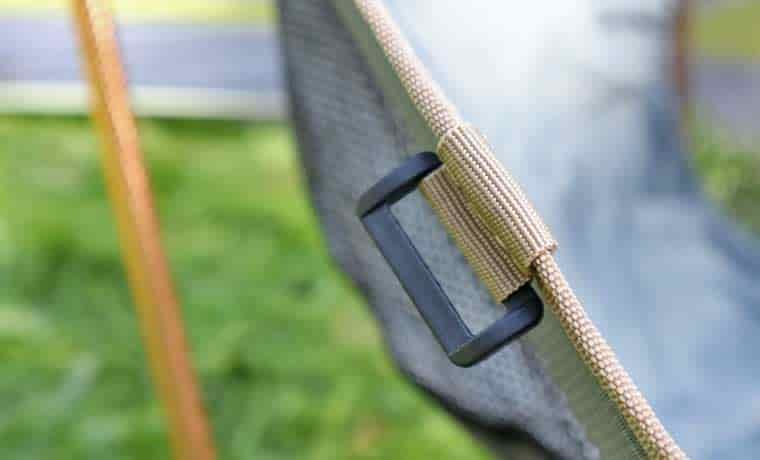 Side buckle on chair