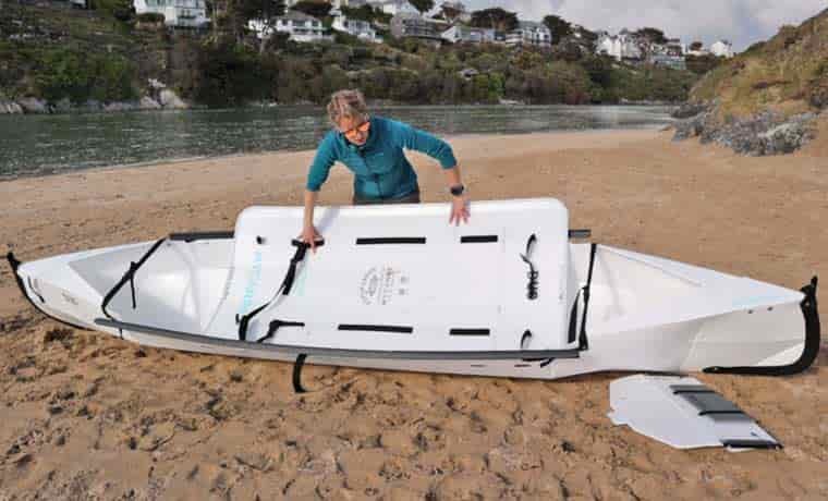 Floor of folding canoe