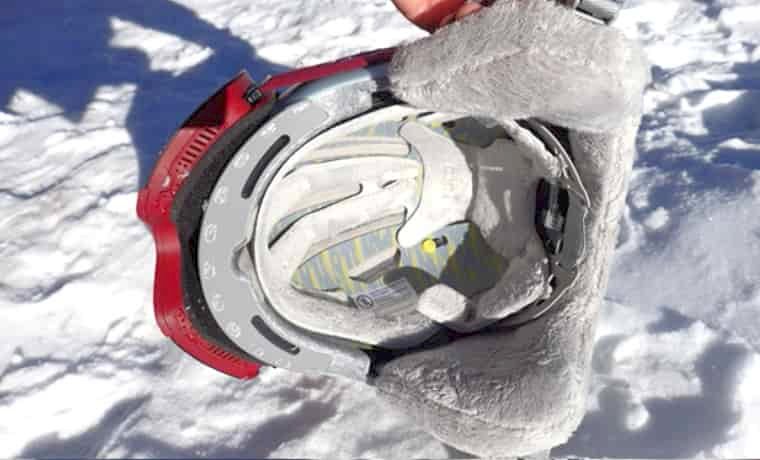 Internal helmet padding