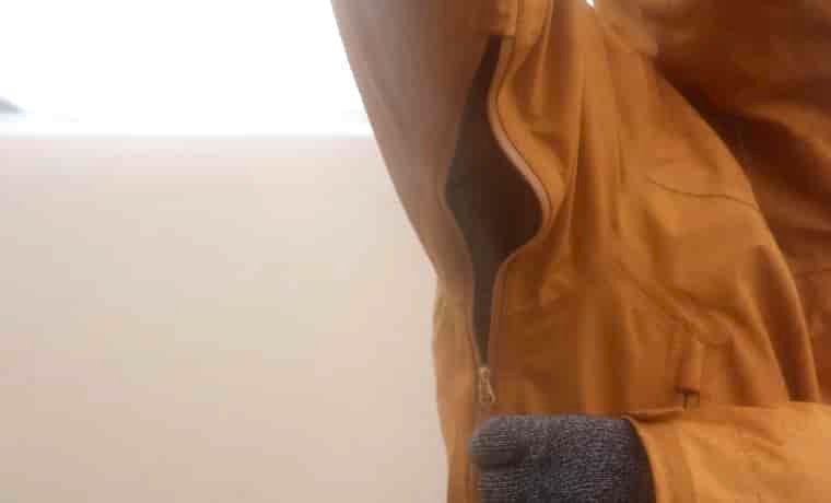 Jacket pit vent