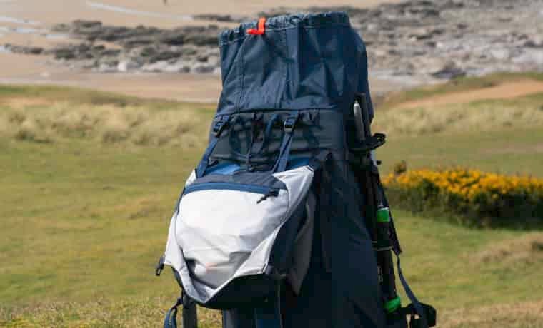 Floating lid of backpack