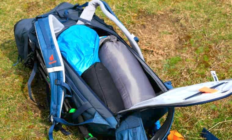 Zippered rear entry of backpack