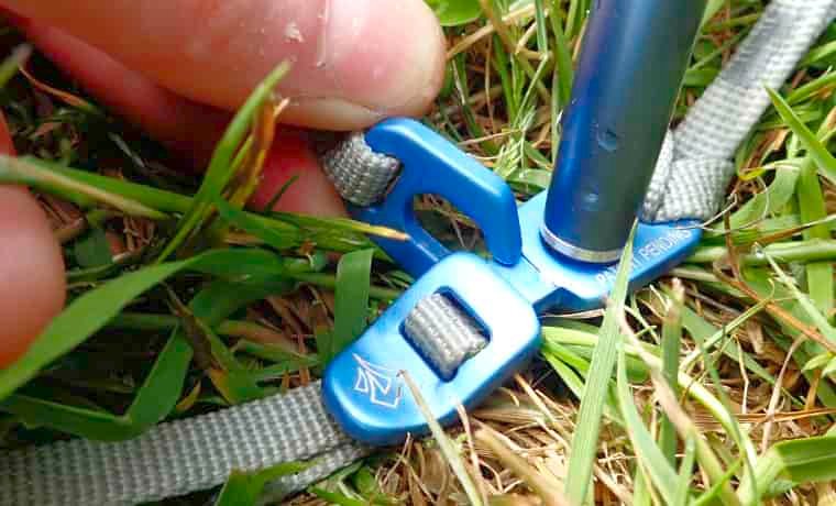 Tent pole feet