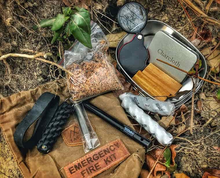 TACAMO 15-Piece Emergency Fire Making Kit