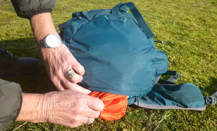 Backpack rain cover