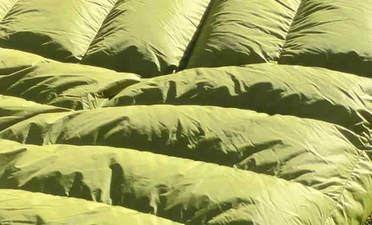 Down baffles on sleeping bag