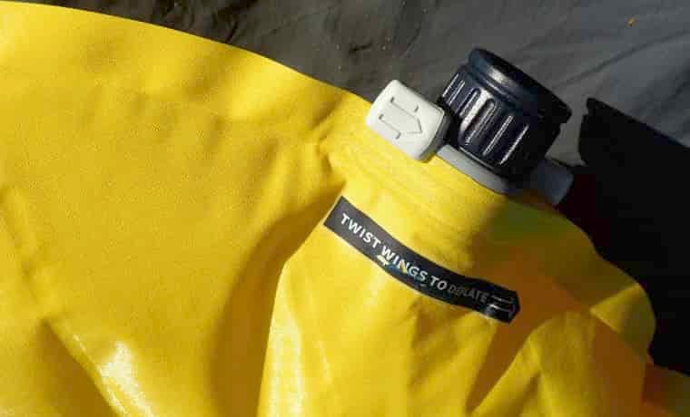 Sleeping mat valve