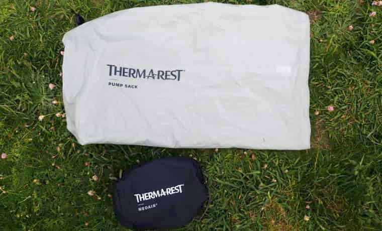 Sleeping pad pump sack and case