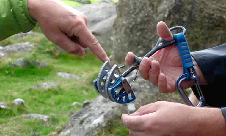 Climbing cam