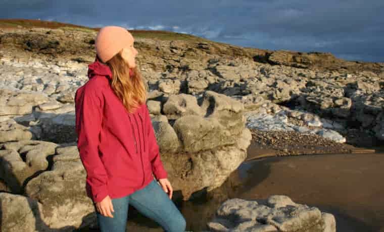 Woman wearing Jack Wolfskin jacket